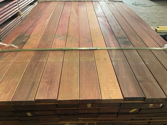 Purple heart planken geschaafd 2450x65x21mm (299x) - afbeelding 1 van  3
