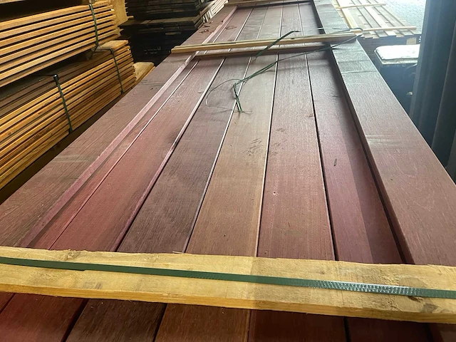 Purple heart planken geschaafd 3350-3650x120x21mm (51x) - afbeelding 1 van  3