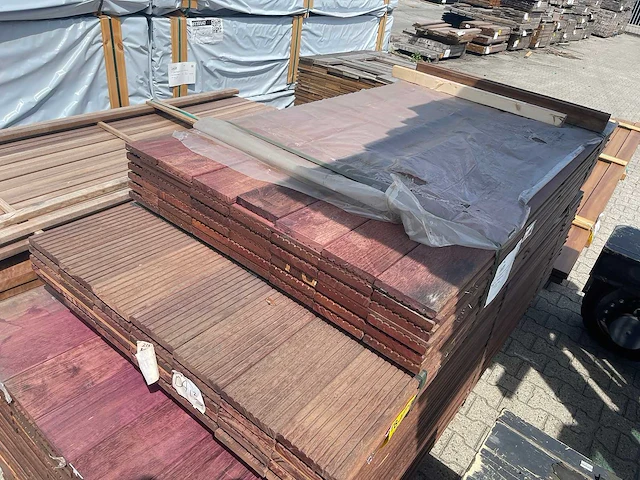 Purple heart vlonderplanken 2150-2450x145x21mm (76x) - afbeelding 1 van  3