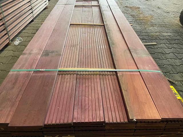 Purple heart vlonderplanken 2450x145x21mm (81x) - afbeelding 1 van  3