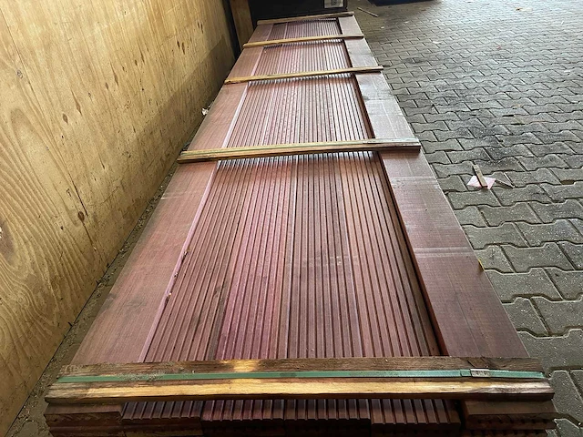 Purple heart vlonderplanken 4000-4300x145x21mm (74x) - afbeelding 1 van  3