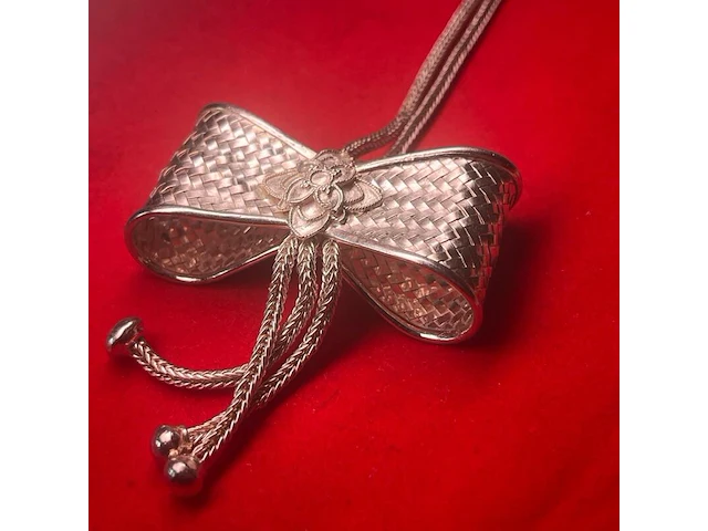 Puur .925 zilveren koninginneketting - collier bowtie designer jewellery - afbeelding 1 van  10