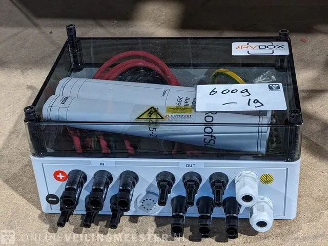Pv box overspanningsbeveiliging conduct, se.25-27.6k.t1.3in.3out.m - afbeelding 3 van  3