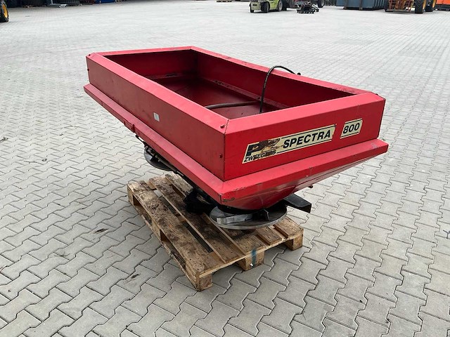 Pz zweegers spectra 800 kunstmeststrooier - afbeelding 12 van  19