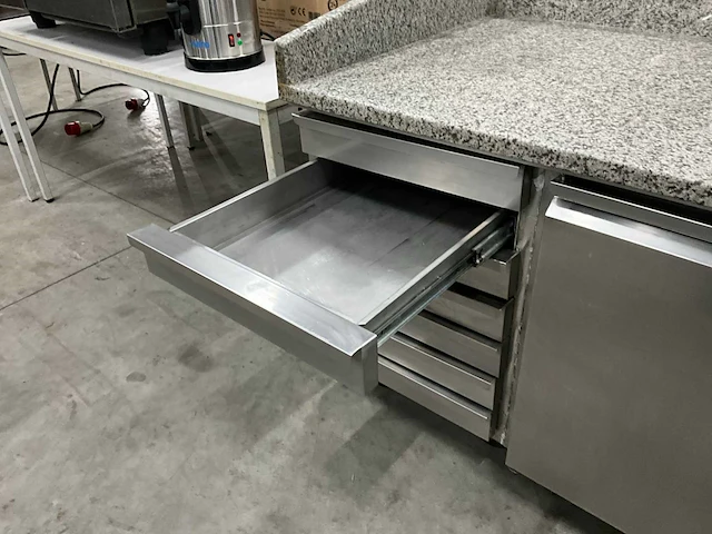 Pz2610tn pizzawerkbank - afbeelding 9 van  10