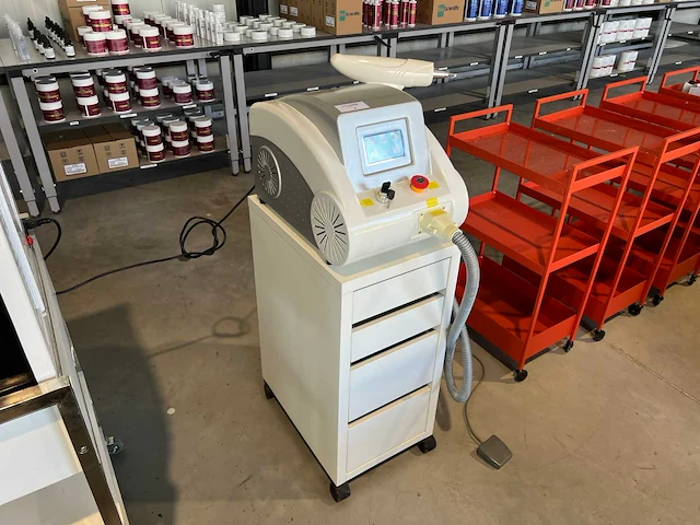 Q-switched - nd-yag laser - tattoo verwijderingsapparaat - afbeelding 1 van  6