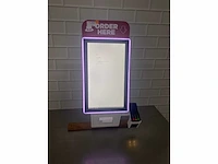 Q10x 21.5 inch friend counter info met betaalsysteem - afbeelding 6 van  6