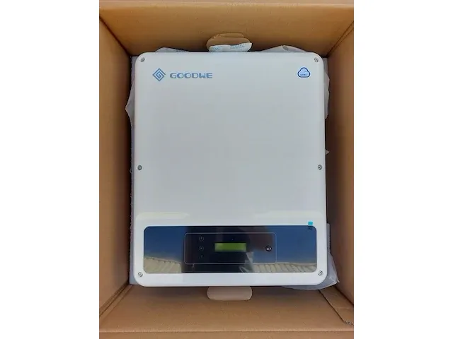 Q.cell - qpeak blk-g4.1 - set van 11 gebruikte full black zonnepanelen (295 wp) en 1 nieuwe goodwe gw3000t-ds-wifi omvormer - afbeelding 5 van  6