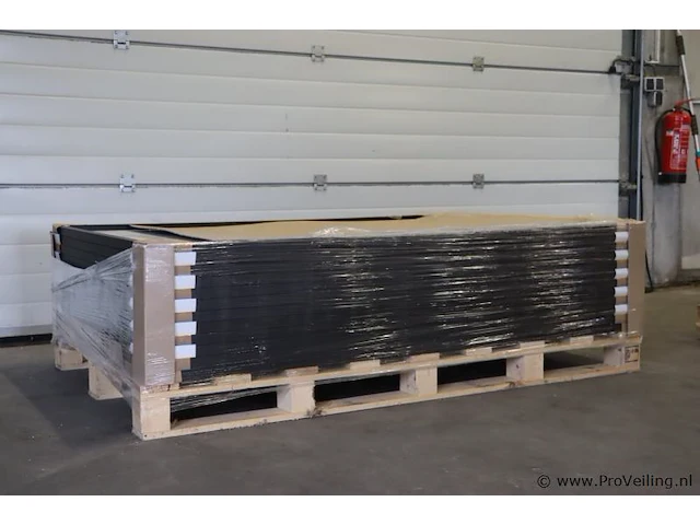 Qcells zonnepanelen type q.tron blk m-g2-420 - 4 stuks | nieuw - afbeelding 1 van  5