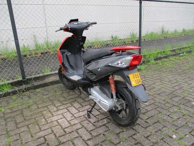 Qj - bromscooter - race gt 50 explorer 2 tact - scooter - afbeelding 8 van  9