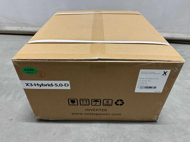 Qn - set van 14 full black zonnepanelen (420 wp) met solax 5.0k hybride omvormer en solax 5.8 kwh batterij t.b.v. opslag - afbeelding 20 van  22