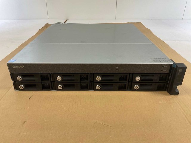 Qnap (ts-869u-rp) - 8x 2 tb seagate (st2000nm0033) network attached storage - afbeelding 1 van  9