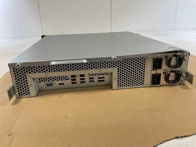 Qnap (ts-869u-rp) - 8x 2 tb seagate (st2000nm0033) network attached storage - afbeelding 4 van  9