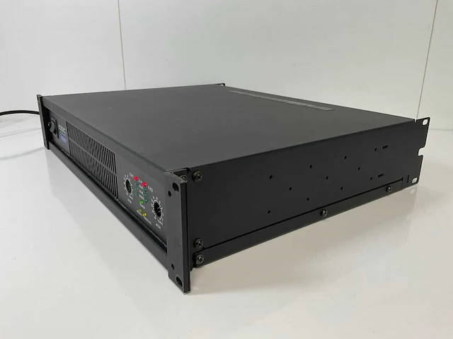 Qsc (cx302v), audio 2-channel 300 w power amplifier rack - afbeelding 4 van  7