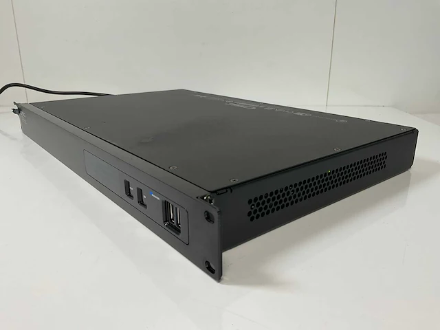 Qsc (q-sys core 110f), network + analog audio channels processor - afbeelding 4 van  7