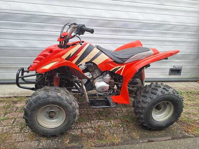 Quad - afbeelding 1 van  6
