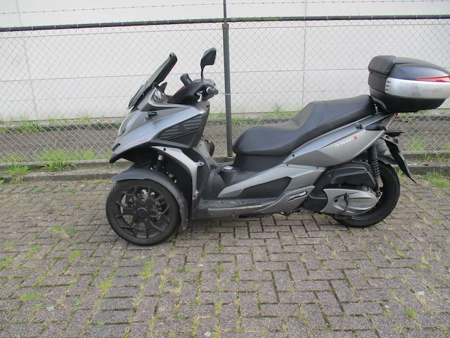 Quadro 3 - driewieler motorscooter - motorfiets - afbeelding 1 van  11