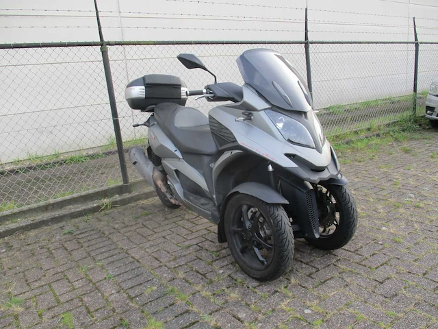 Quadro 3 - driewieler motorscooter - motorfiets - afbeelding 7 van  11