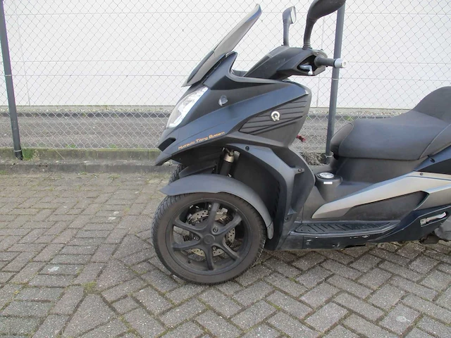 Quadro 350 - driewieler motorscooter - motorfiets - afbeelding 9 van  15