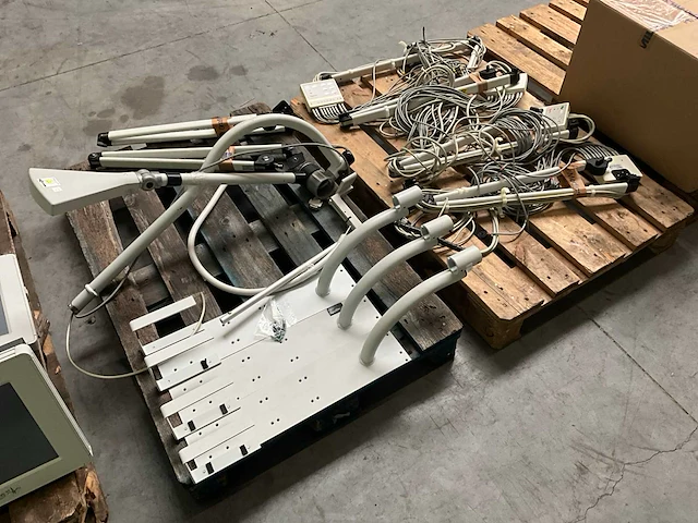 Quickels/strassle/phillips vacuüm systeem en arm (4x) - afbeelding 1 van  9