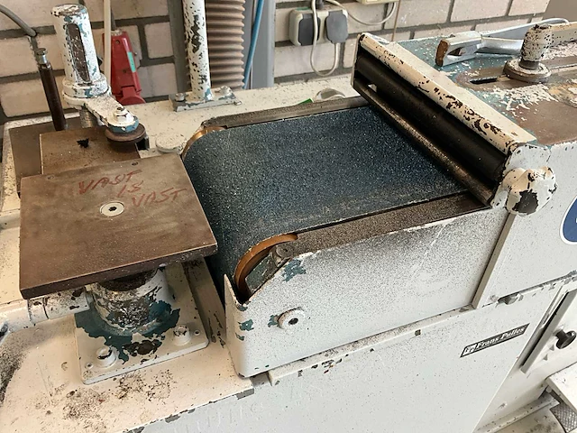 Quicksander bandschuurmachine v.v. pneumatisch klepafsluiter - afbeelding 2 van  6