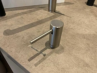 Quooker fusion square rvs 3-in-1 kokendwaterkraan met zeeppompje - afbeelding 4 van  5