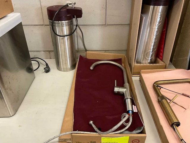Quooker round rvs kokendwater kraan r1 - afbeelding 1 van  4