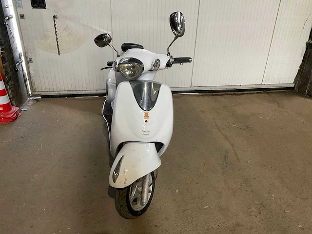 Qwic e-scooter - afbeelding 3 van  10