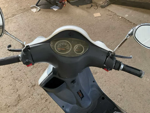 Qwic e-scooter - afbeelding 9 van  10
