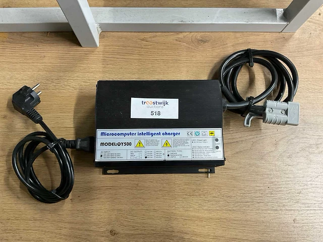 Qy500 lader - afbeelding 1 van  2