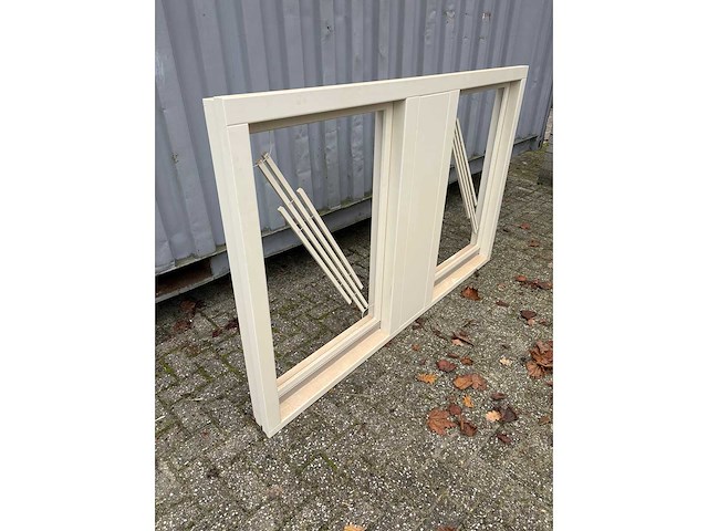 Raamkozijn inclusief 2x draaikiepraam - afbeelding 2 van  3