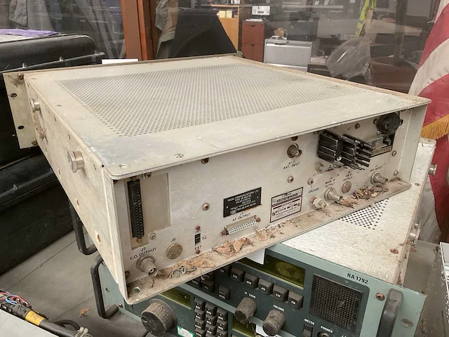 Racal ra1792 hf receiver - afbeelding 4 van  4