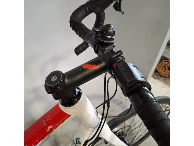 Racefiets, cube, attain - afbeelding 6 van  19