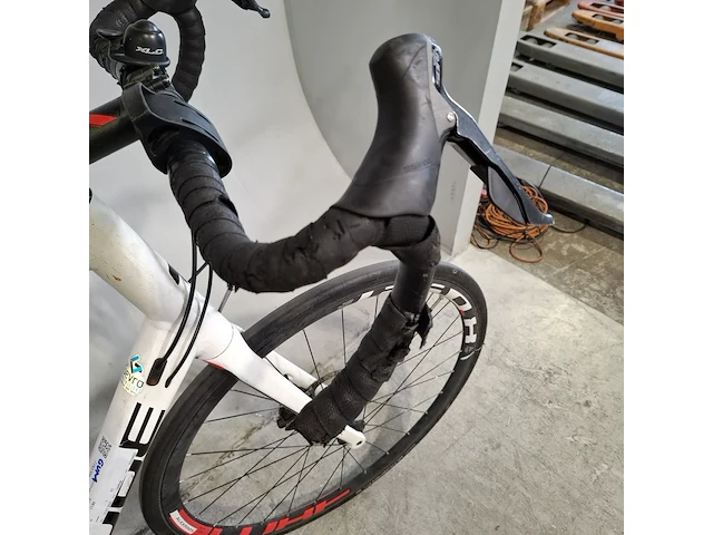 Racefiets, cube, attain - afbeelding 7 van  19