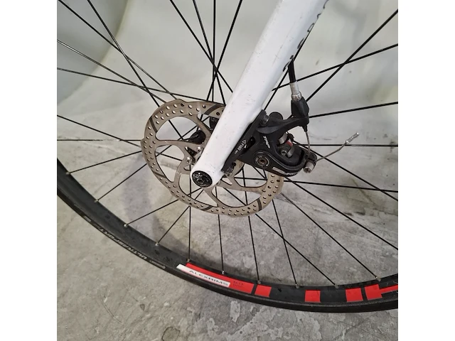Racefiets, cube, attain - afbeelding 9 van  19