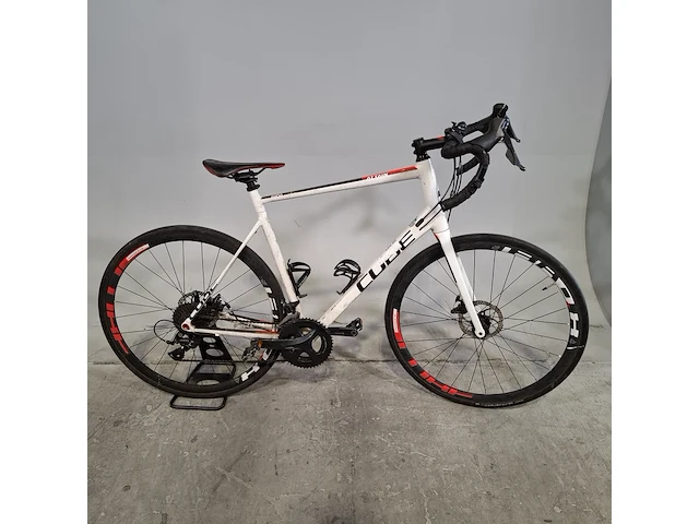 Racefiets, cube, attain - afbeelding 1 van  19