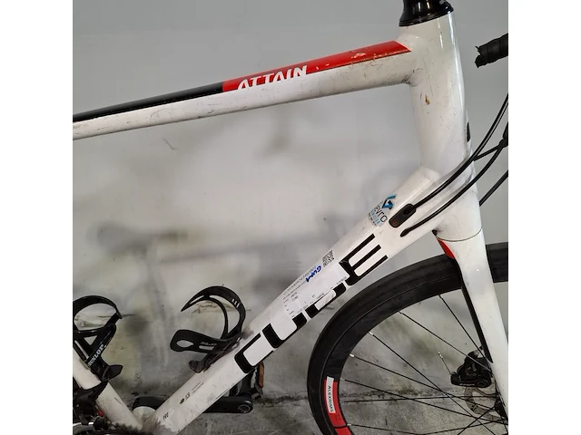 Racefiets, cube, attain - afbeelding 19 van  19