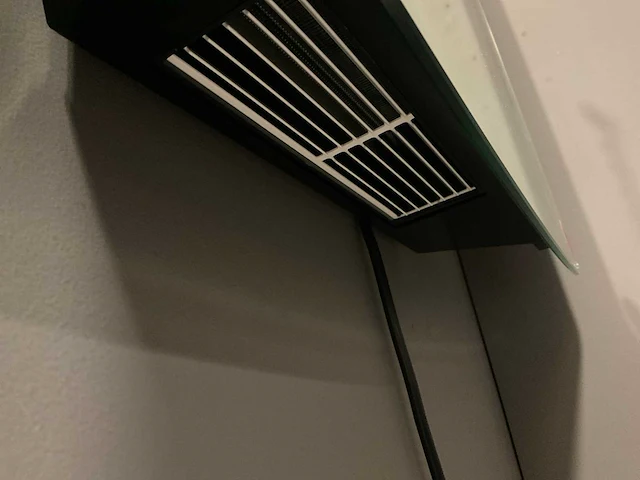 Radialight spiegel designradiator 52x105 cm met handdoek houders - afbeelding 3 van  3