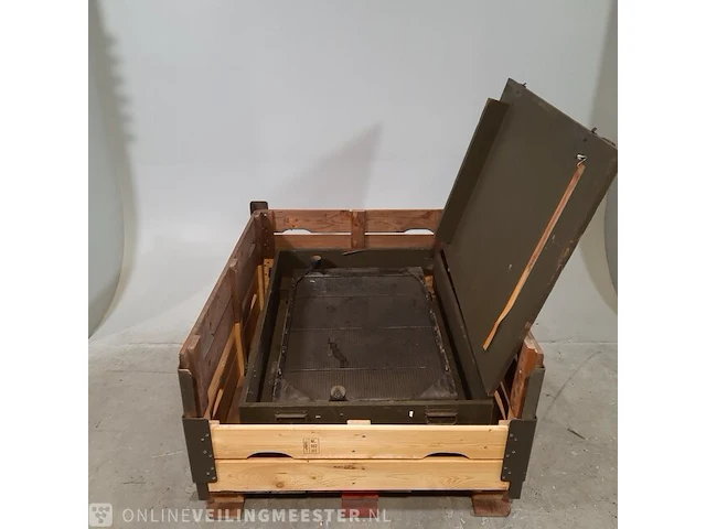 Radiateur in transportkist - afbeelding 1 van  5