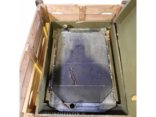 Radiateur in transportkist - afbeelding 2 van  5