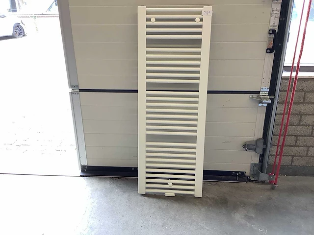 Radiator 140,5x50 cm - afbeelding 1 van  2