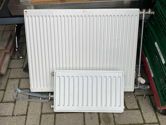 Radiator (2x) - afbeelding 1 van  4