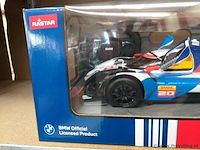 Radiografisch - bestuurbare auto - bmw m hybride v8 - 1:14 - afbeelding 2 van  4