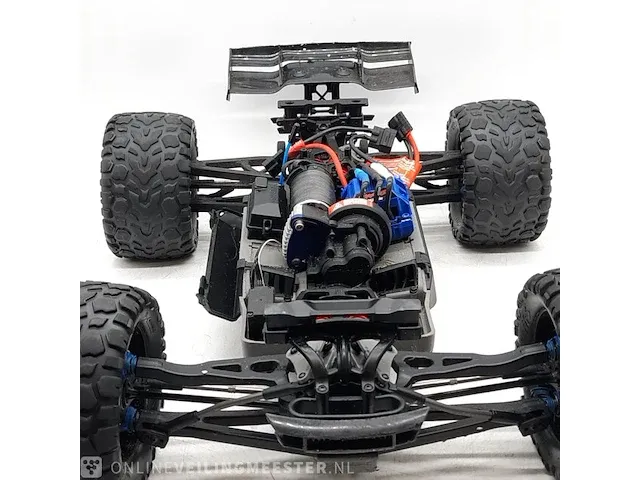 Radiografisch bestuurbare auto traxxas, e-revo vxl - afbeelding 13 van  16