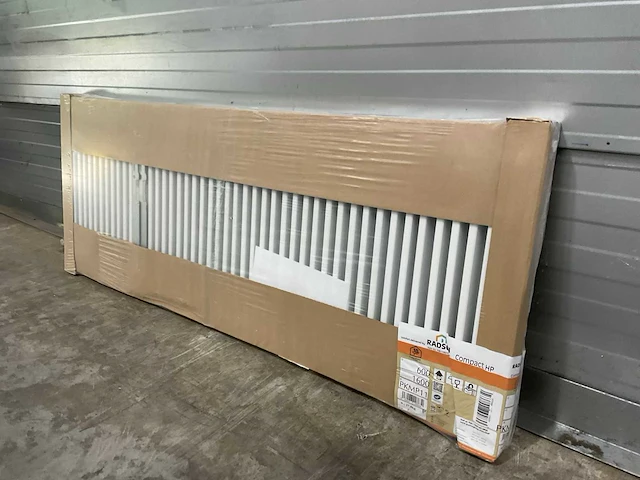 Radson compact hp 11 paneelradiator 1629w (4x) - afbeelding 1 van  9