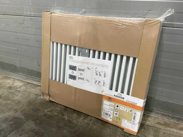Radson compact hp 11 paneelradiator 713w (2x) - afbeelding 1 van  6