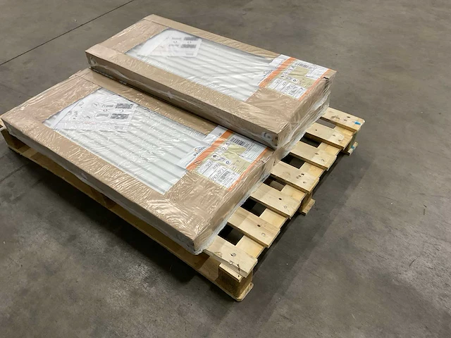 Radson compact hp 21 paneelradiator 744w (4x) - afbeelding 9 van  9