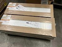 Radson compact hp 22 paneelradiator 1465w (4x) - afbeelding 1 van  4