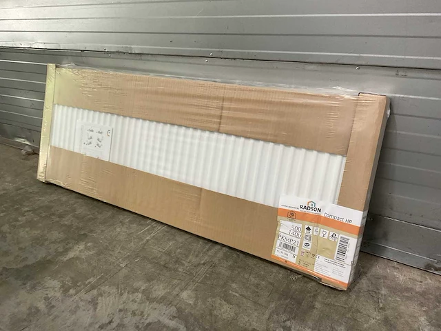 Radson compact hp 22 paneelradiator 1618w (5x) - afbeelding 1 van  7