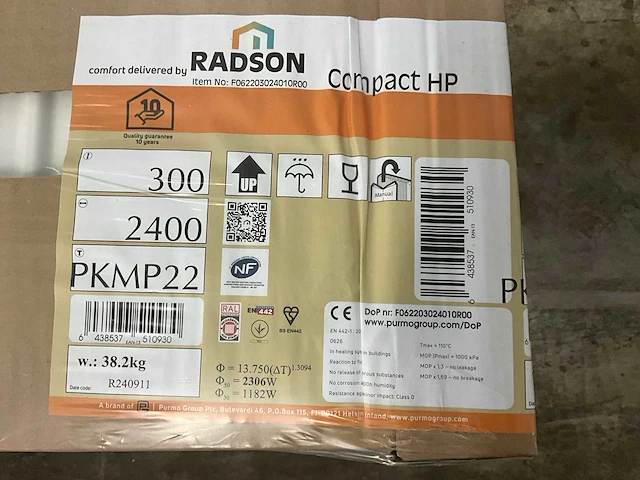 Radson compact hp 22 paneelradiator 2306w (3x) - afbeelding 1 van  3